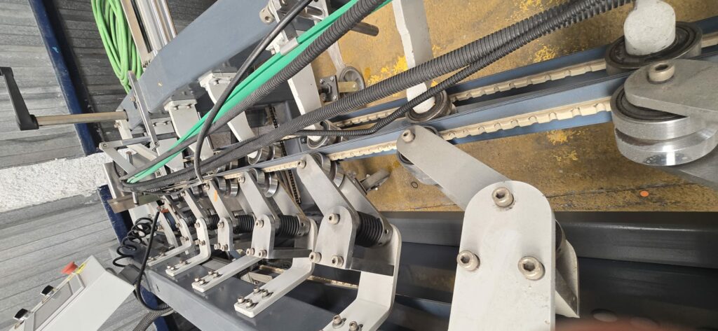 Recogedor automático de cajas