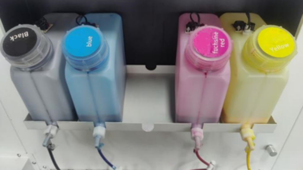 Depósitos de tinta de 4 colores